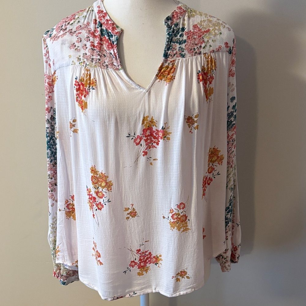 Lucky Brand Cottage Floral Print Women's Long Sleeve Blouse Top. Size Medium